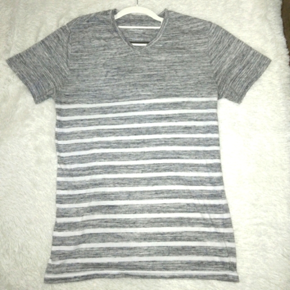 Goodfellow & co. V-neck t-shirt